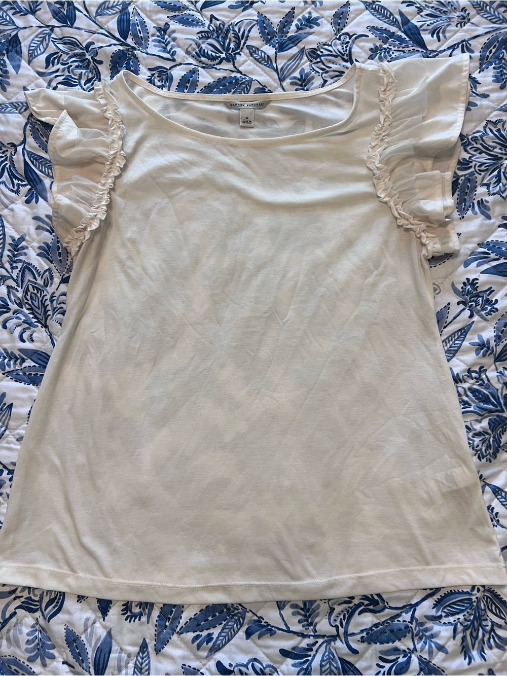 Banana Republic Cream Ruffle Sleeve Short Sleeve Tee